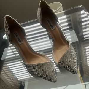 Steve Madden Crystal Pump